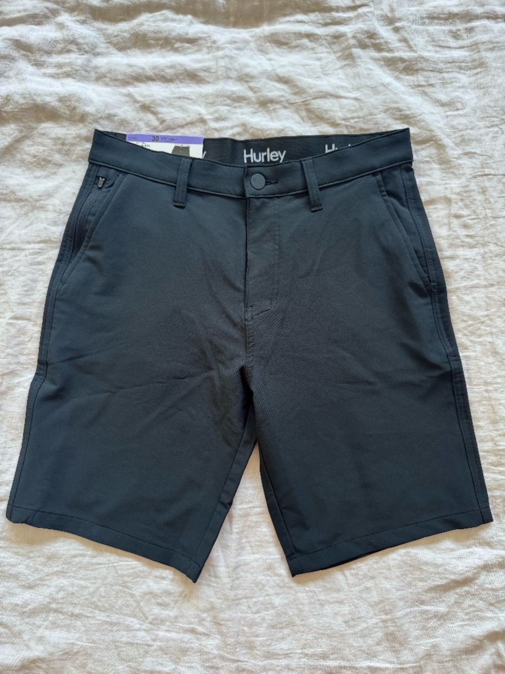 Hurley Men’s Black Hybrid Shorts Size 30 NWT 9.75” Inseam
